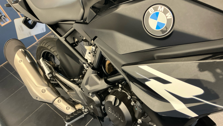 BMW G310 R ABS